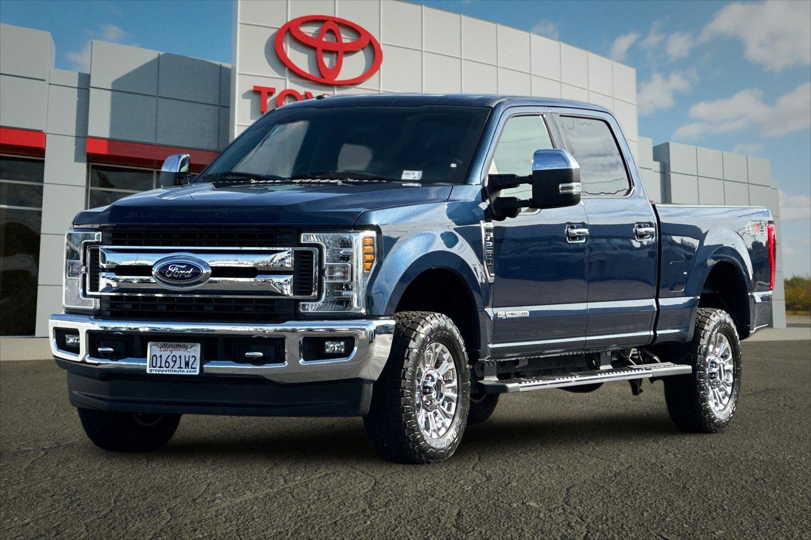 Used 2019 Ford F250 XLT w/ XLT Premium Package image 7