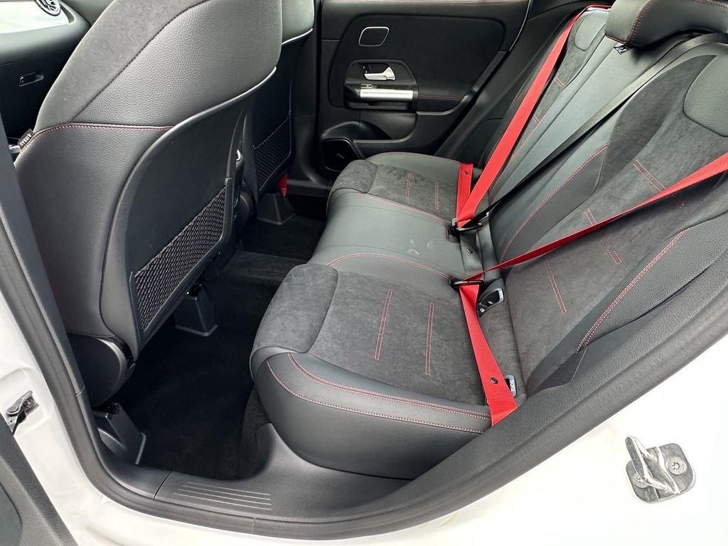 New 2026 Mercedes-Benz GLA 35 AMG 4MATIC image 24