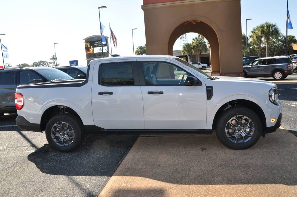 New 2025 Ford Maverick XLT w/ XLT Luxury Package image 6