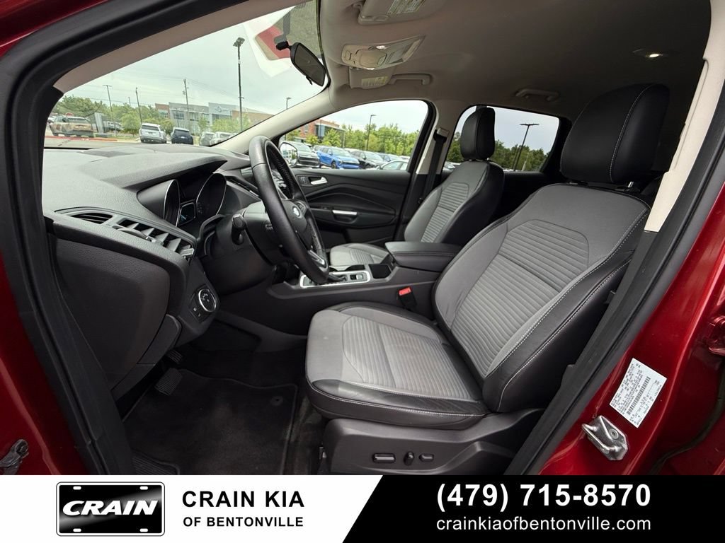 Used 2019 Ford Escape SE FWD image 22