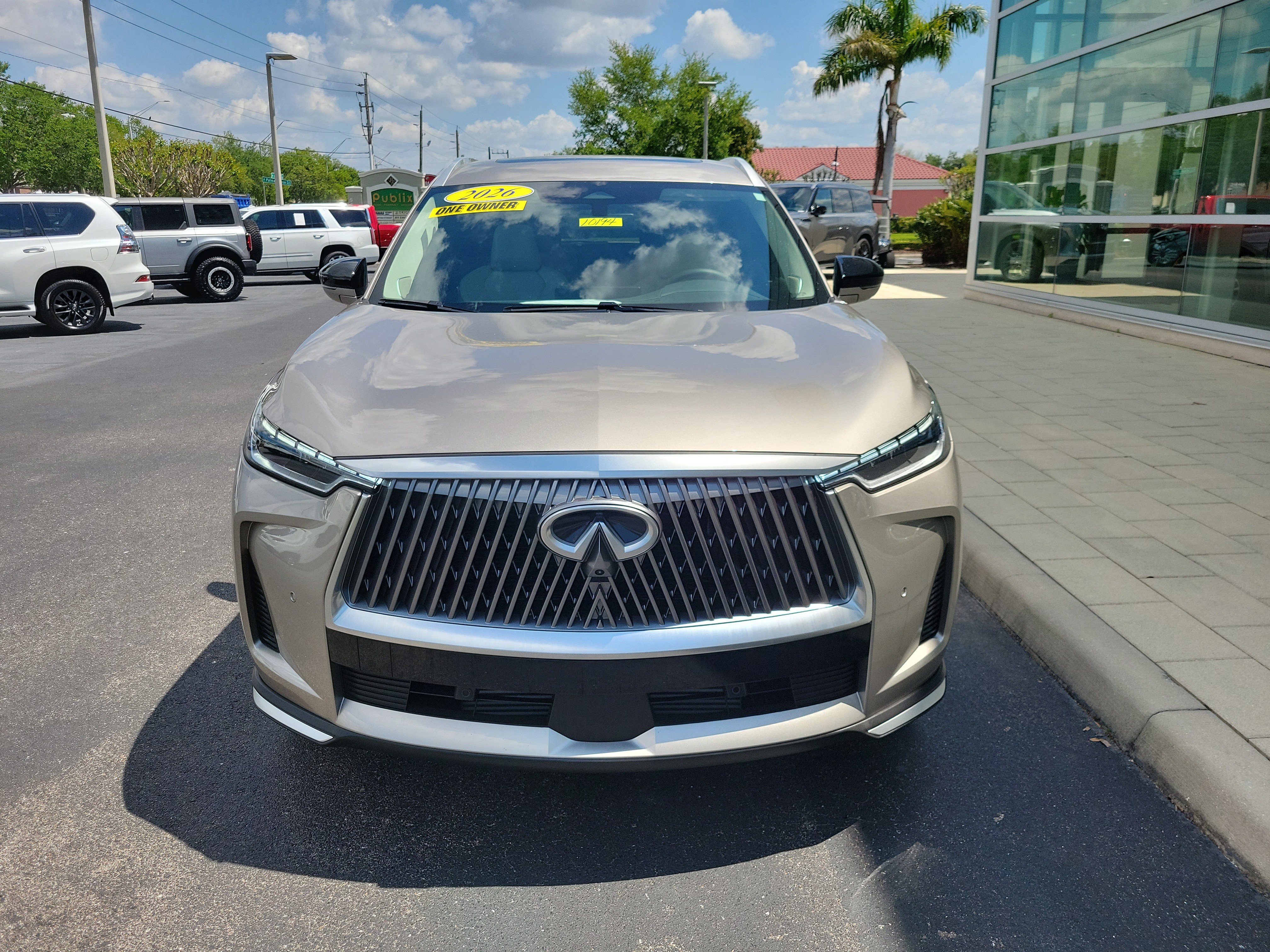 Certified 2026 INFINITI QX60 Luxe w/ Cargo Package image 2