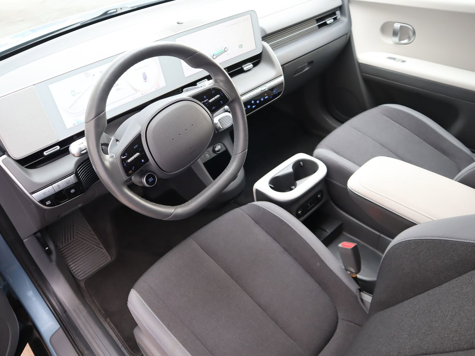 Used 2024 Hyundai Ioniq 5 SEL image 25