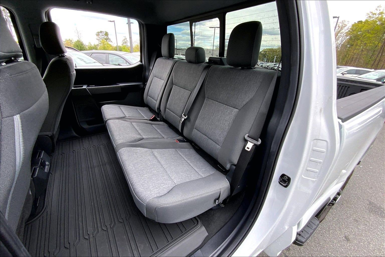 Used 2024 Ford F250 XL w/ STX Appearance Package AWD/4WD image 28