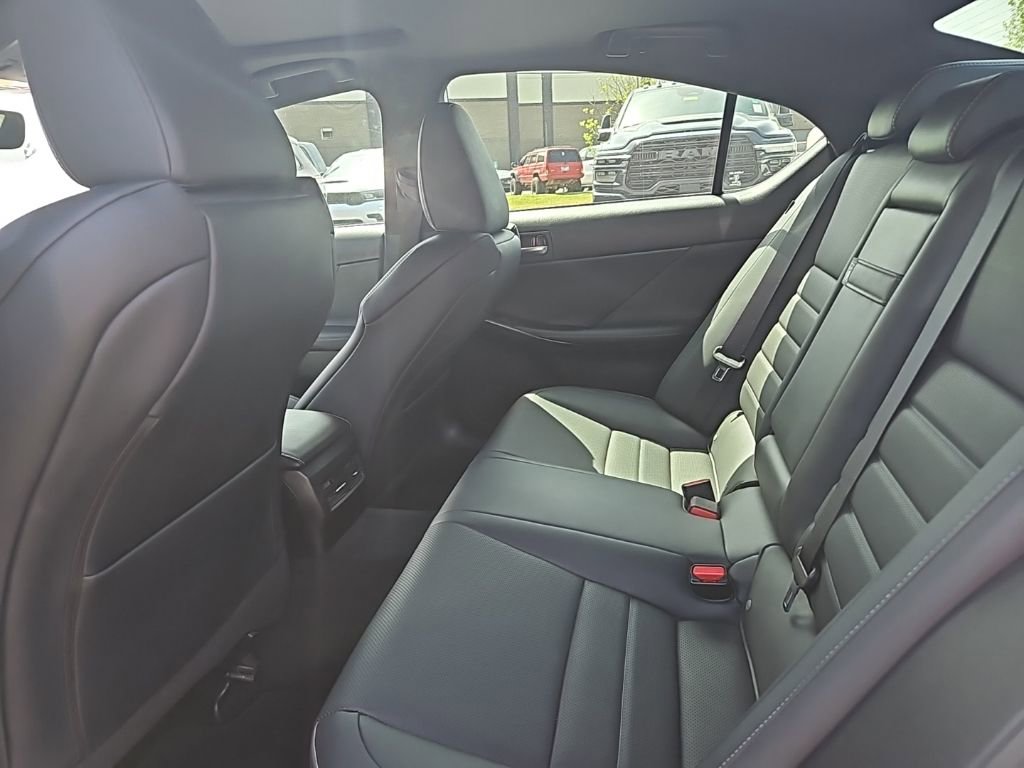 Used 2022 Lexus IS 350 F Sport RWD image 14