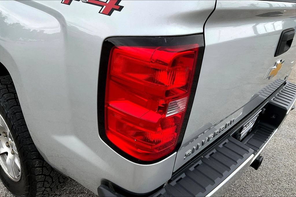 Used 2019 Chevrolet Silverado 1500 LT AWD/4WD image 26