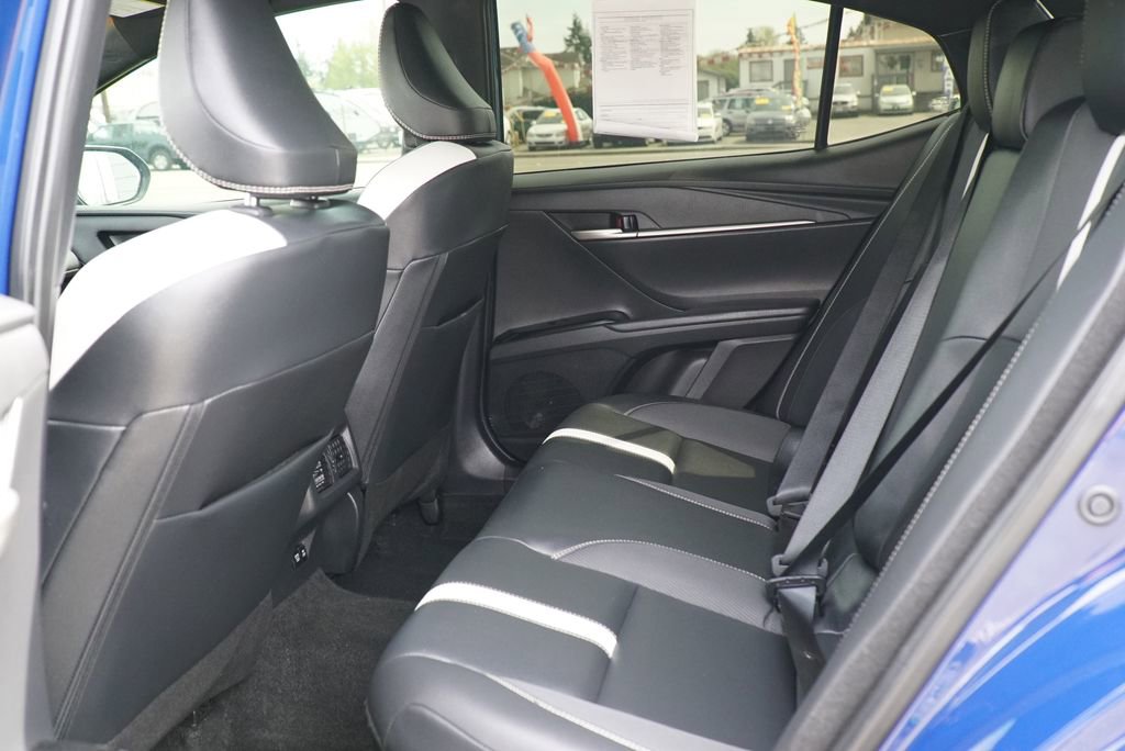 Used 2025 Toyota Camry SE FWD image 10