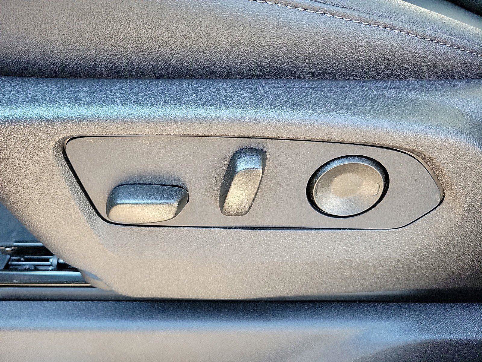 New 2026 GMC Sierra 2500 SLT w/ SLT Premium Package image 16