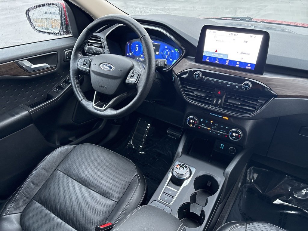 Used 2020 Ford Escape Titanium image 14