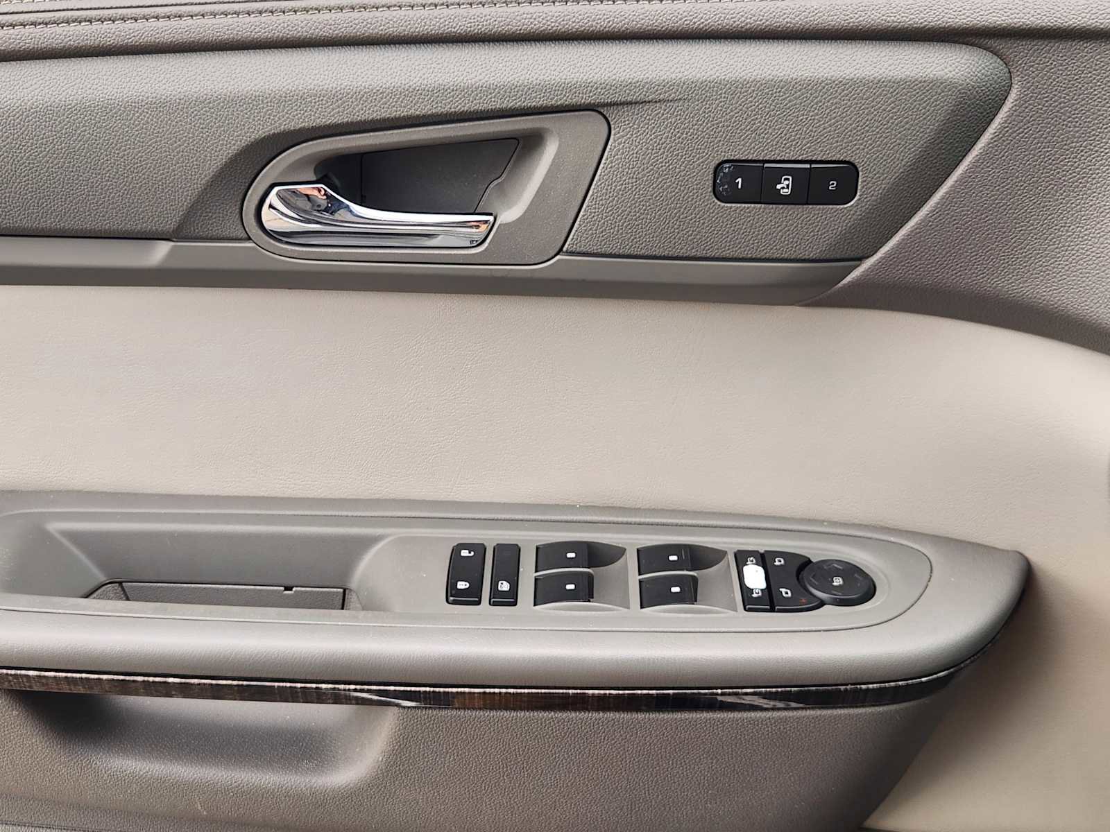 Used 2013 GMC Acadia SLT w/ Technology Package AWD/4WD image 22