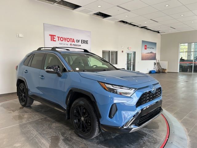 Used 2022 Toyota RAV4 SE w/ SE Grade Weather Package AWD/4WD image 1