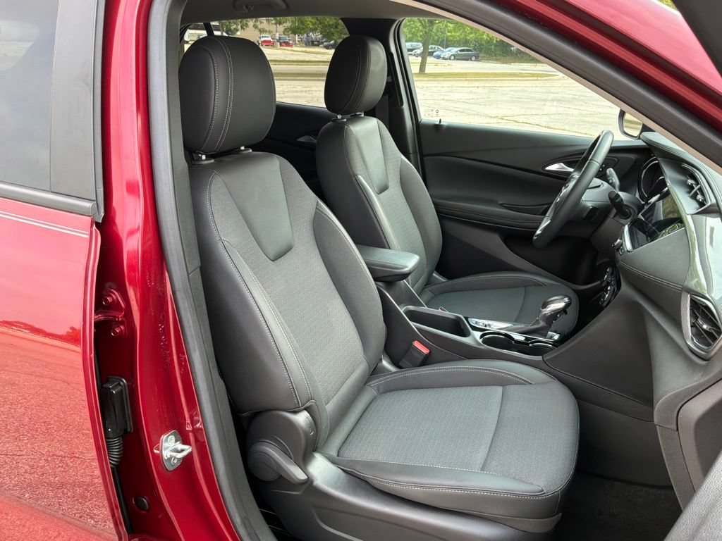 Used 2023 Buick Encore GX Select w/ Safety Package II AWD/4WD image 41
