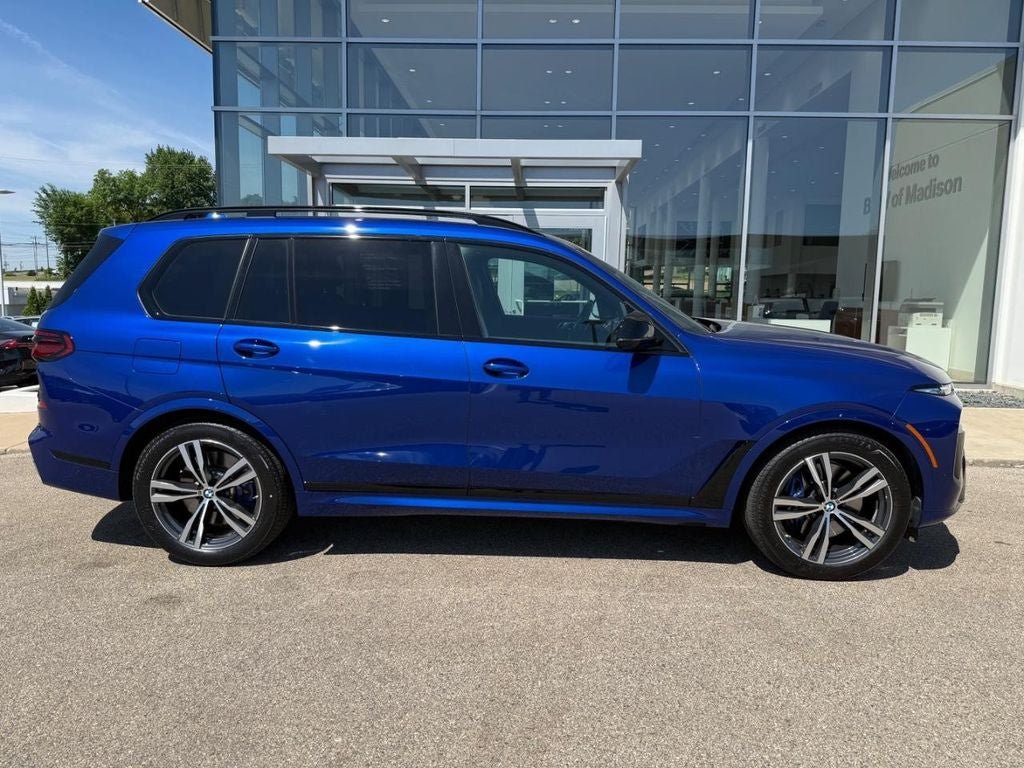 Certified 2026 BMW X7 M60i AWD/4WD image 2