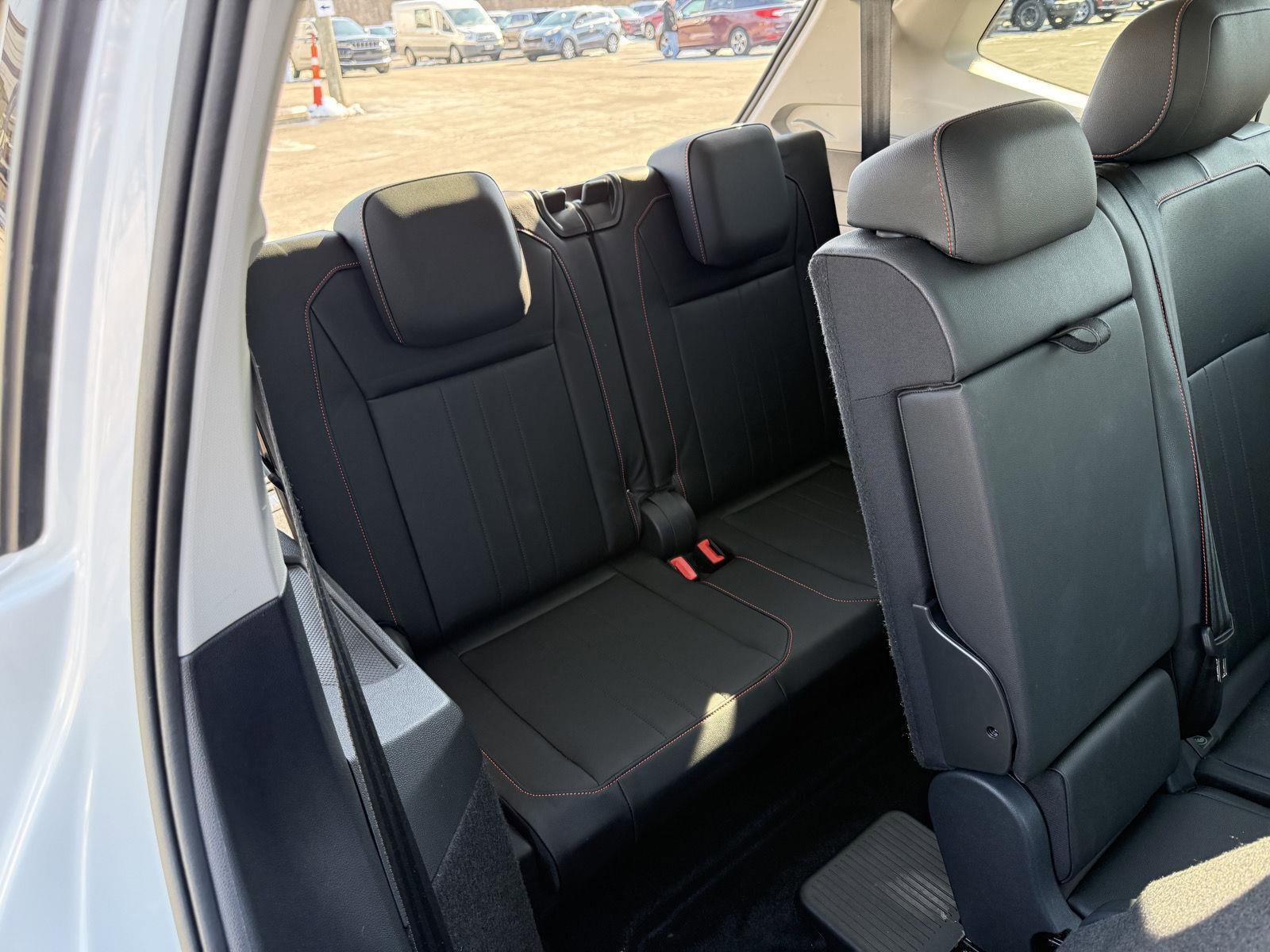 Used 2024 Volkswagen Tiguan Wolfsburg Edition image 29