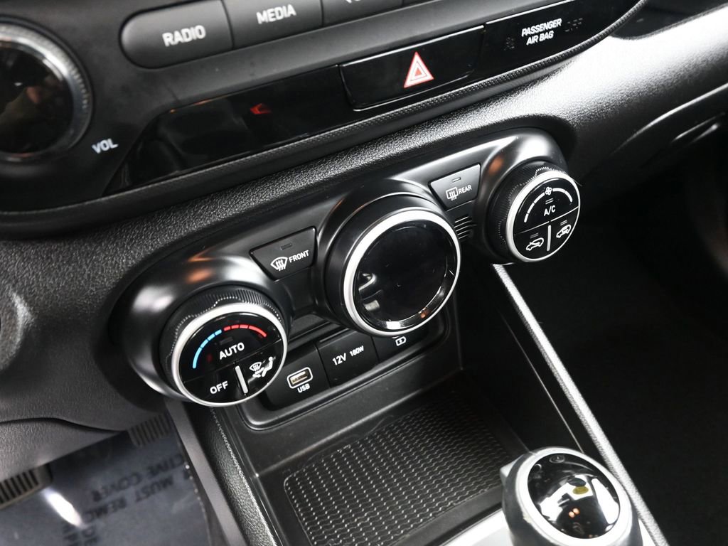 Certified 2024 Hyundai Venue SEL image 14