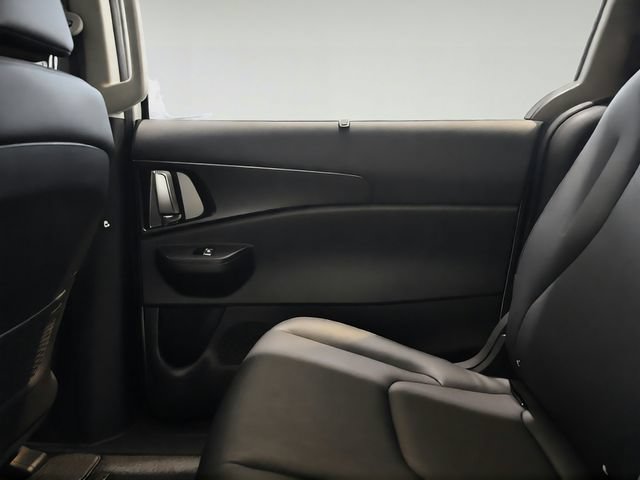 Certified 2026 Kia Carnival SX w/ SX Dark Edition Package FWD image 29