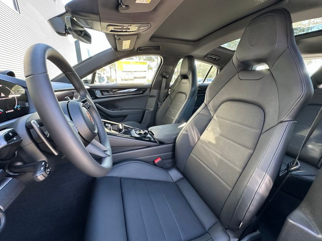 Used 2026 Porsche Panamera 4 image 5