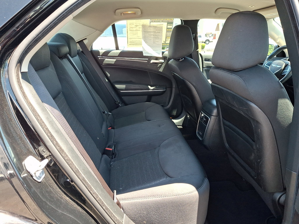 Used 2019 Chrysler 300 Touring w/ Sport Appearance Package RWD image 15