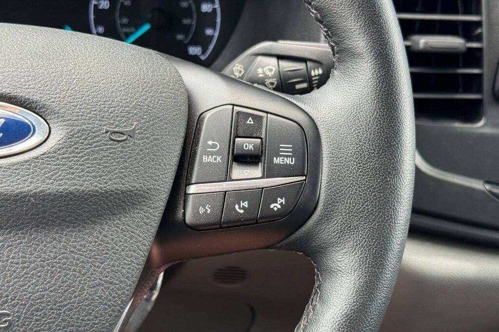 Used 2023 Ford E-Transit RWD image 30