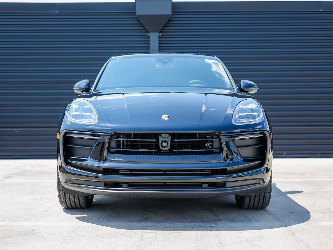 Certified 2026 Porsche Macan AWD/4WD image 10