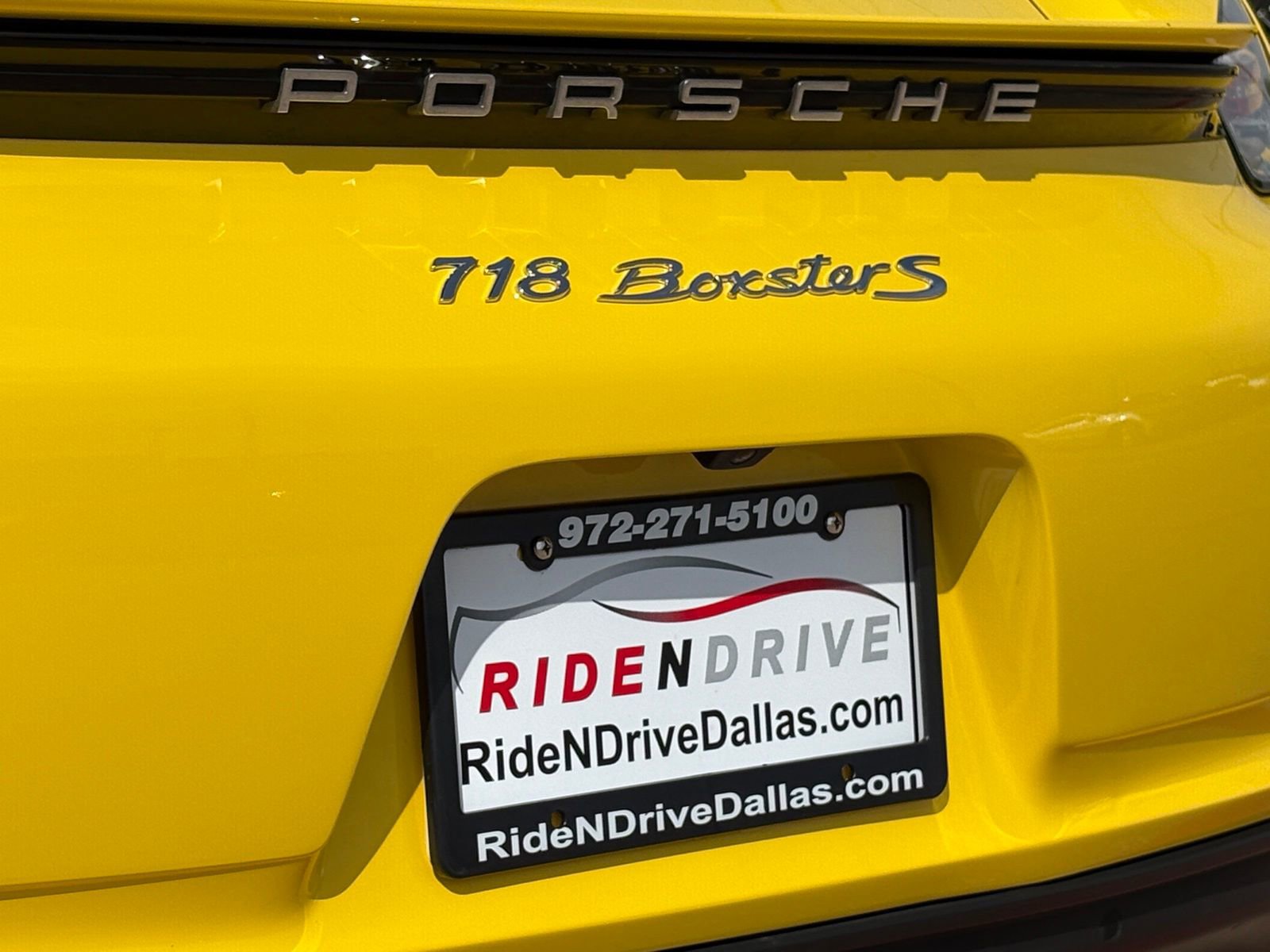 Used 2021 Porsche 718 Boxster S image 12