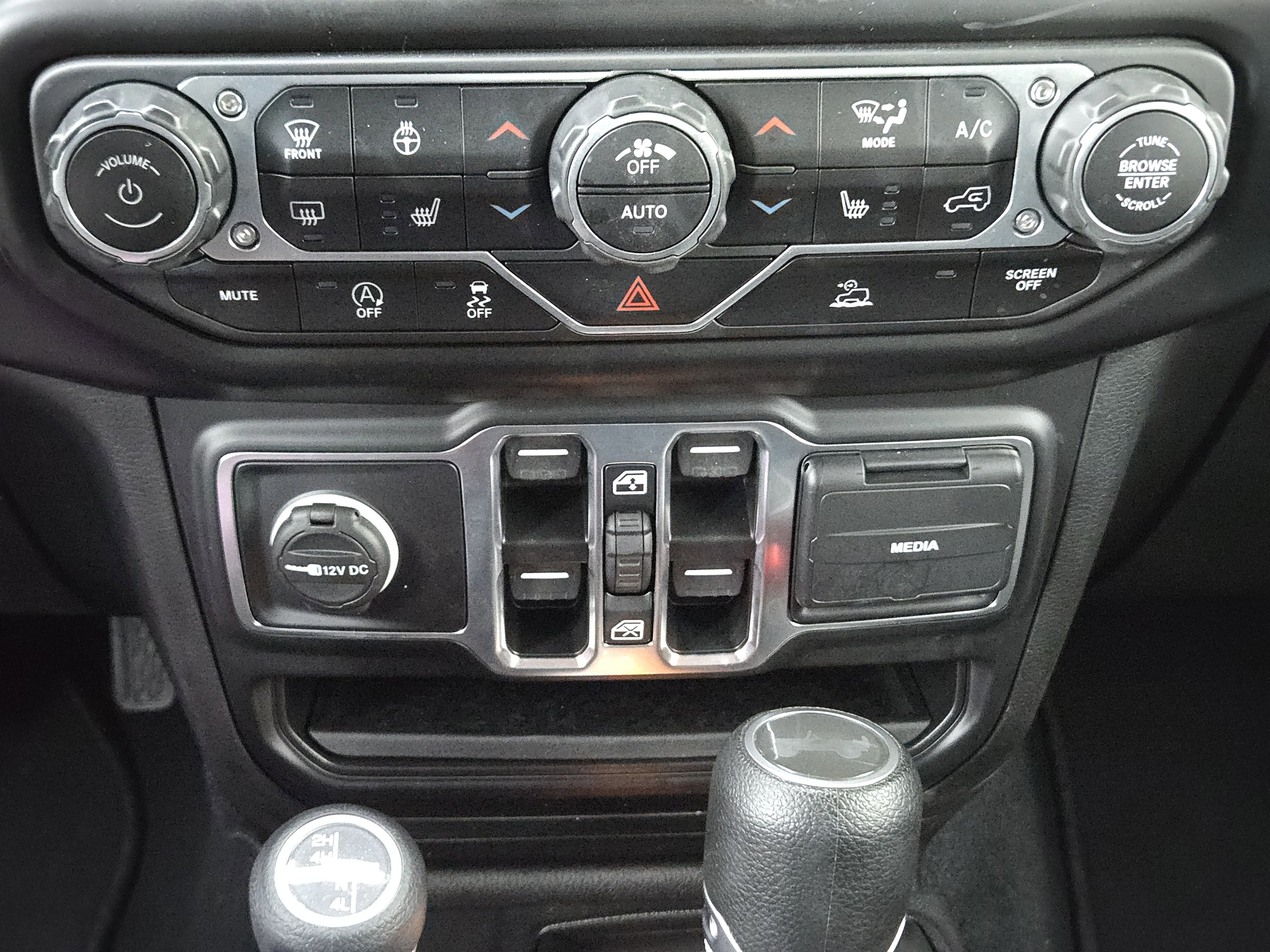 Used 2022 Jeep Wrangler Unlimited Sport w/ Sun And Sound Package image 20