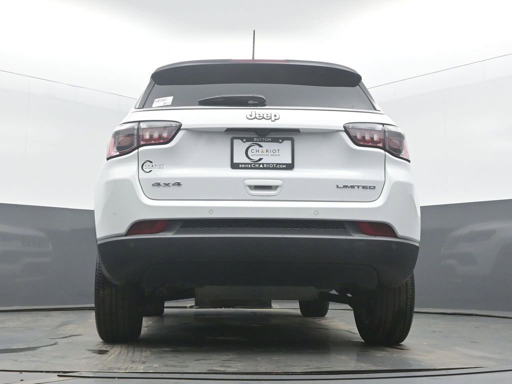 Used 2025 Jeep Compass Limited image 50