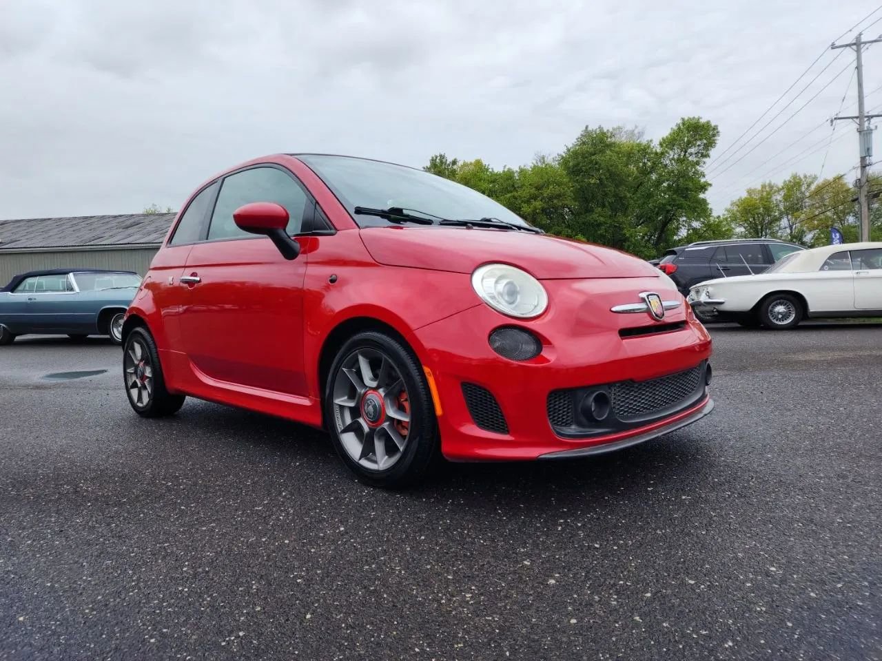 Used 2013 FIAT 500 Abarth w/ Beats Audio Pkg FWD image 4