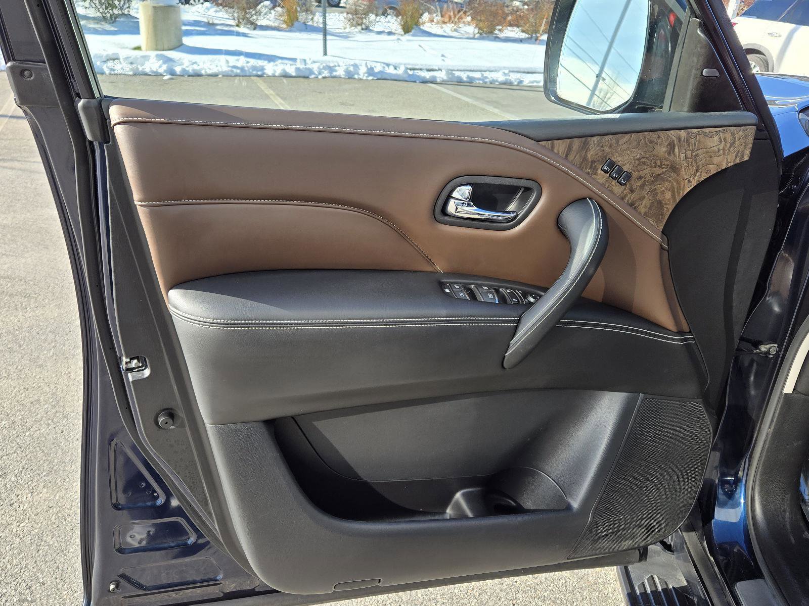 Certified 2022 INFINITI QX80 Premium Select w/ Cargo Package image 7