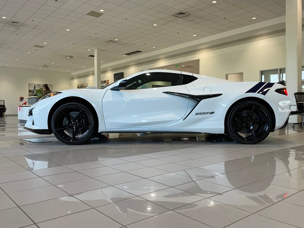 New 2027 Chevrolet Corvette Grand Sport RWD image 5