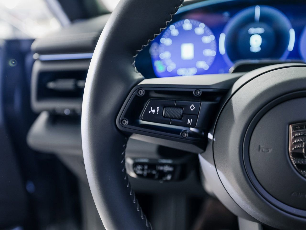 New 2026 Porsche Macan Turbo Electric image 17