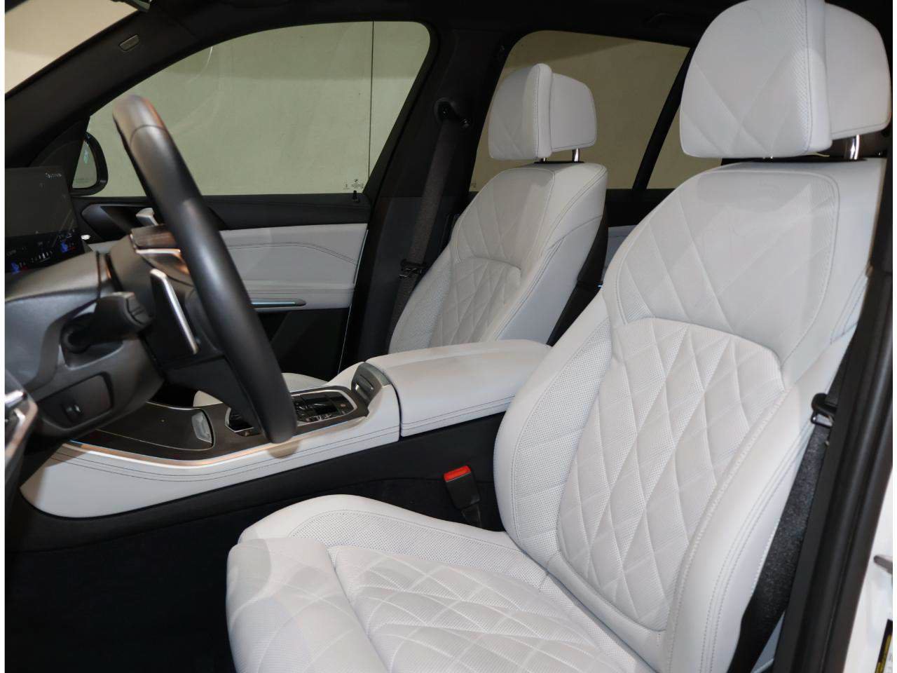 Certified 2025 BMW X5 sDrive40i RWD image 13