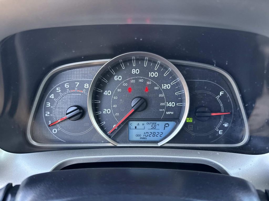 Used 2015 Toyota RAV4 LE image 35