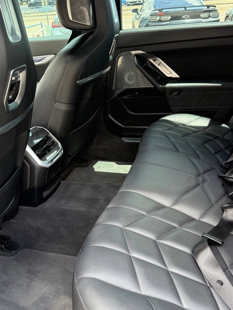 Used 2023 BMW 760i xDrive AWD/4WD image 20
