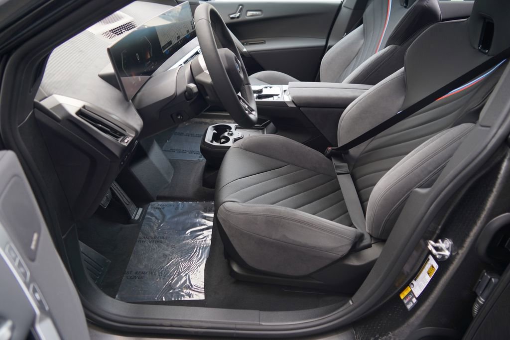 New 2026 BMW iX xDrive45 w/ M Sport Package image 9