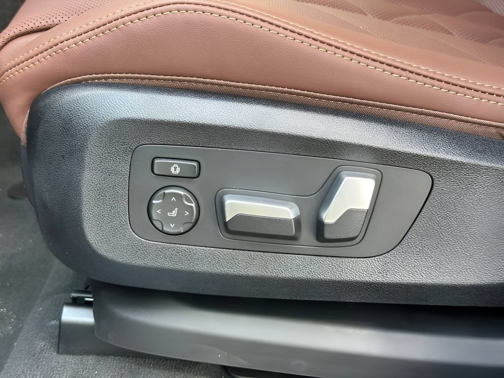 New 2026 BMW X5 xDrive50e AWD/4WD image 11