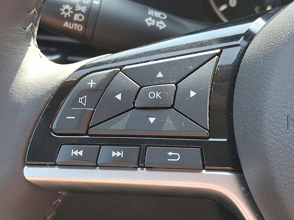 Used 2025 Nissan Altima 2.5 SL image 17