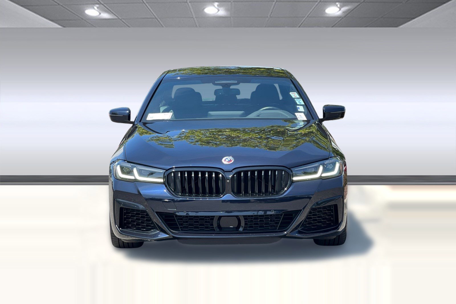 Used 2023 BMW M550i xDrive w/ Executive Package AWD/4WD image 5