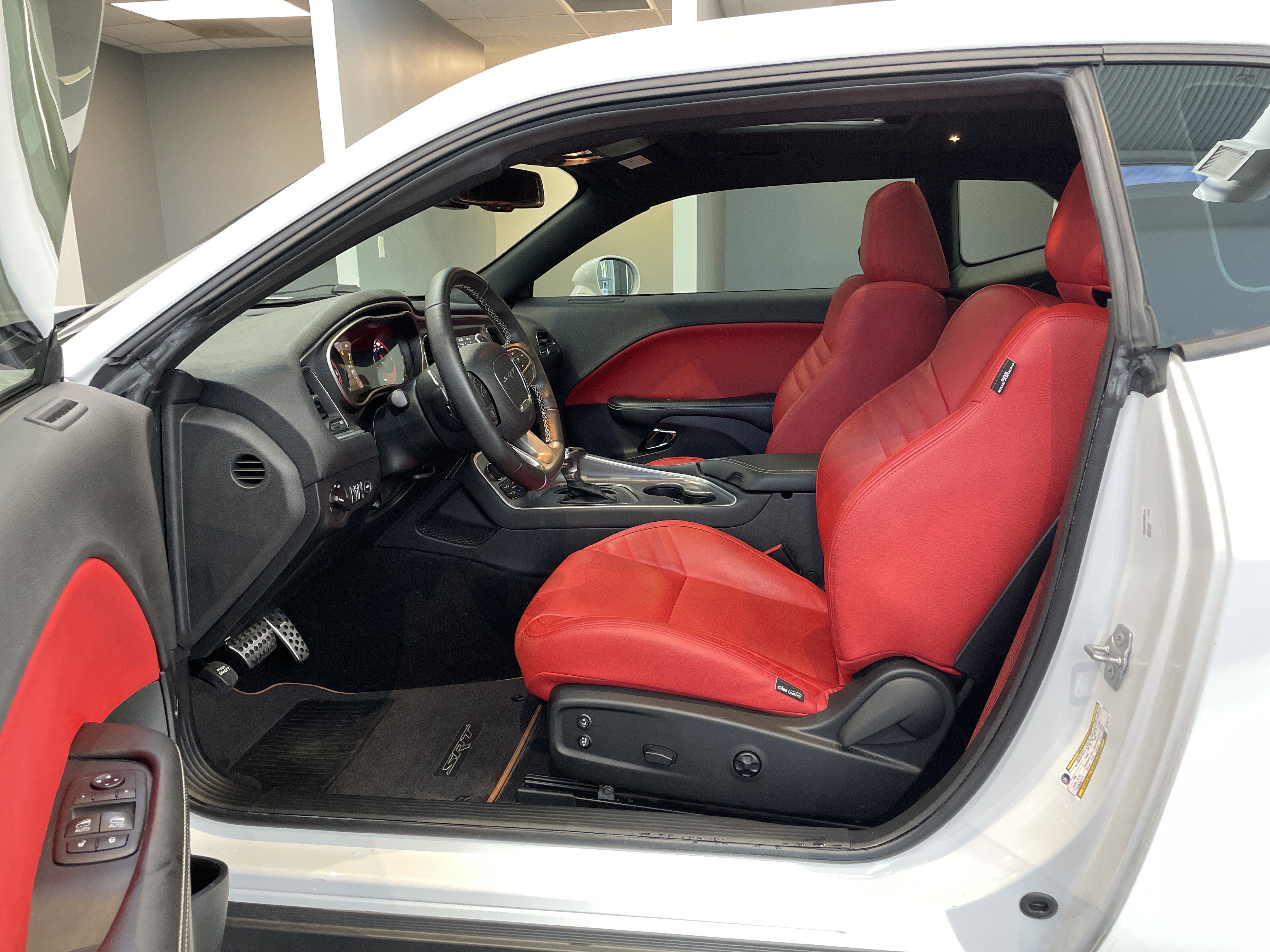 Used 2020 Dodge Challenger SRT Hellcat Redeye image 17