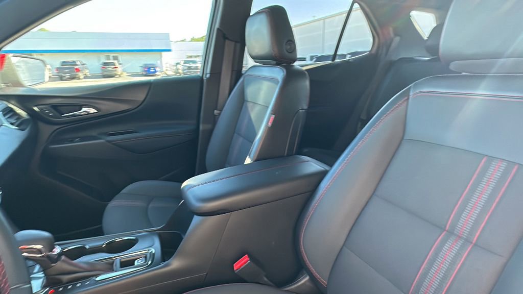 Used 2023 Chevrolet Equinox RS image 12