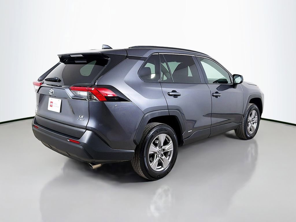 Used 2025 Toyota RAV4 LE AWD/4WD image 6