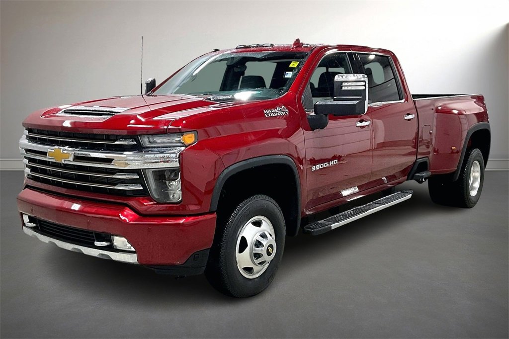 Used 2022 Chevrolet Silverado 3500 High Country w/ Technology Package image 3