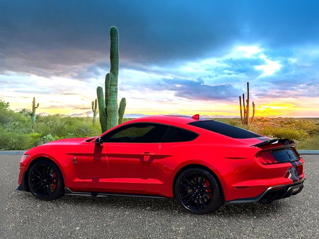 Used 2021 Ford Mustang Shelby GT500 w/ Technology Package RWD image 4