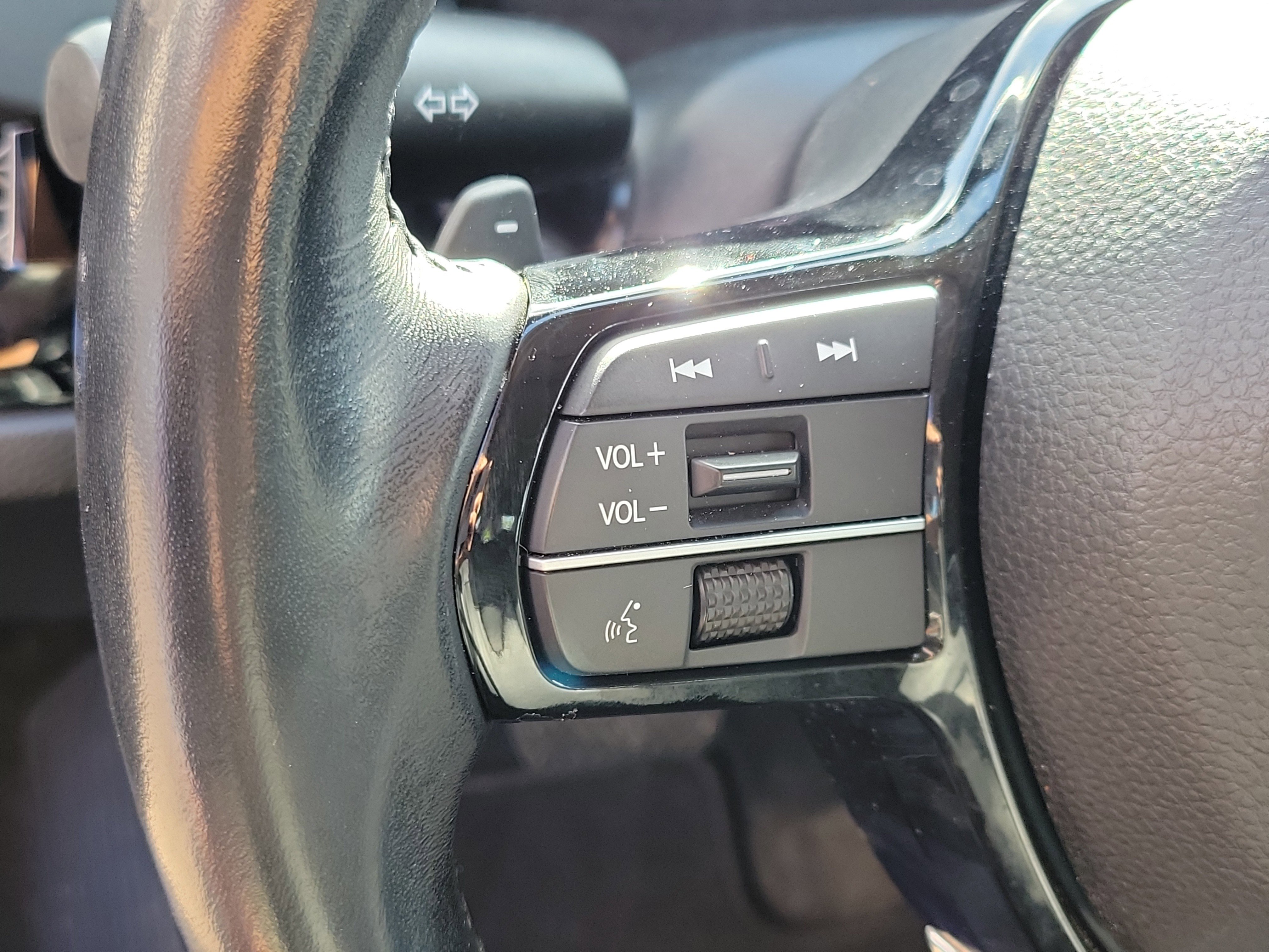 Used 2023 Honda Accord Touring image 25