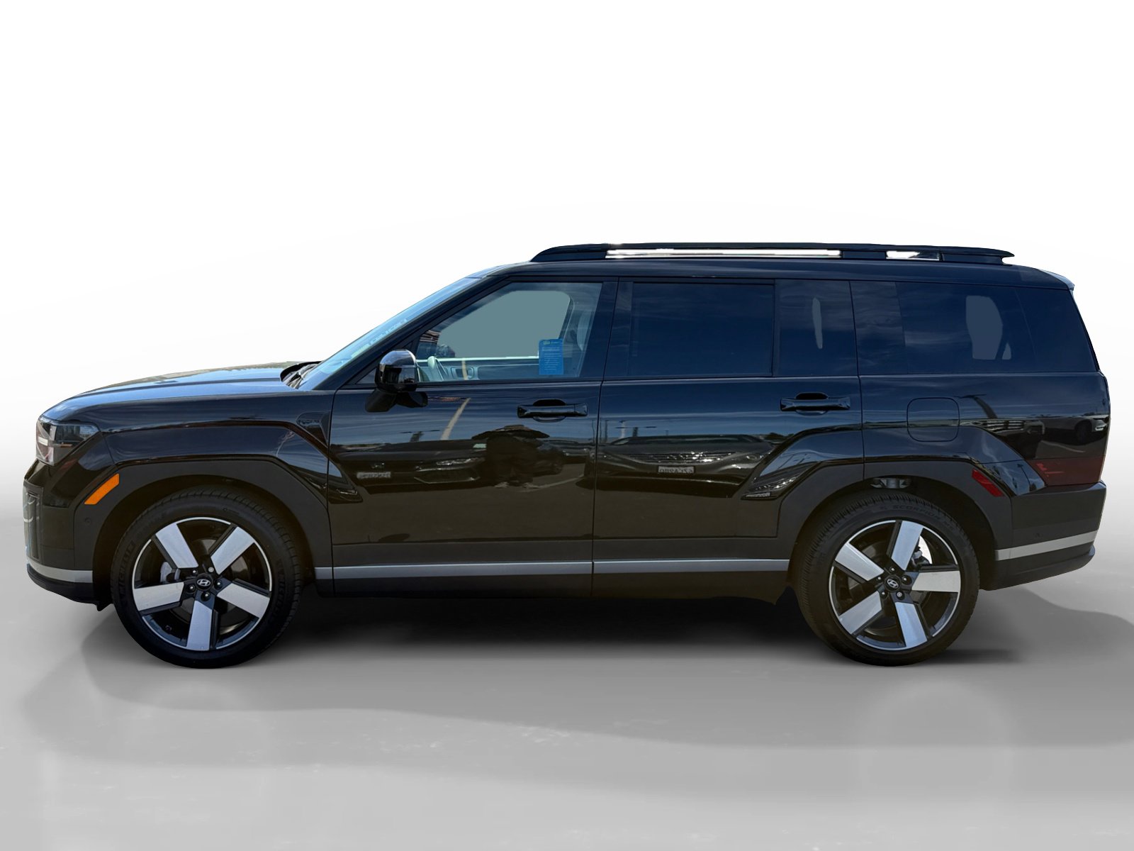Certified 2025 Hyundai Santa Fe Limited image 2