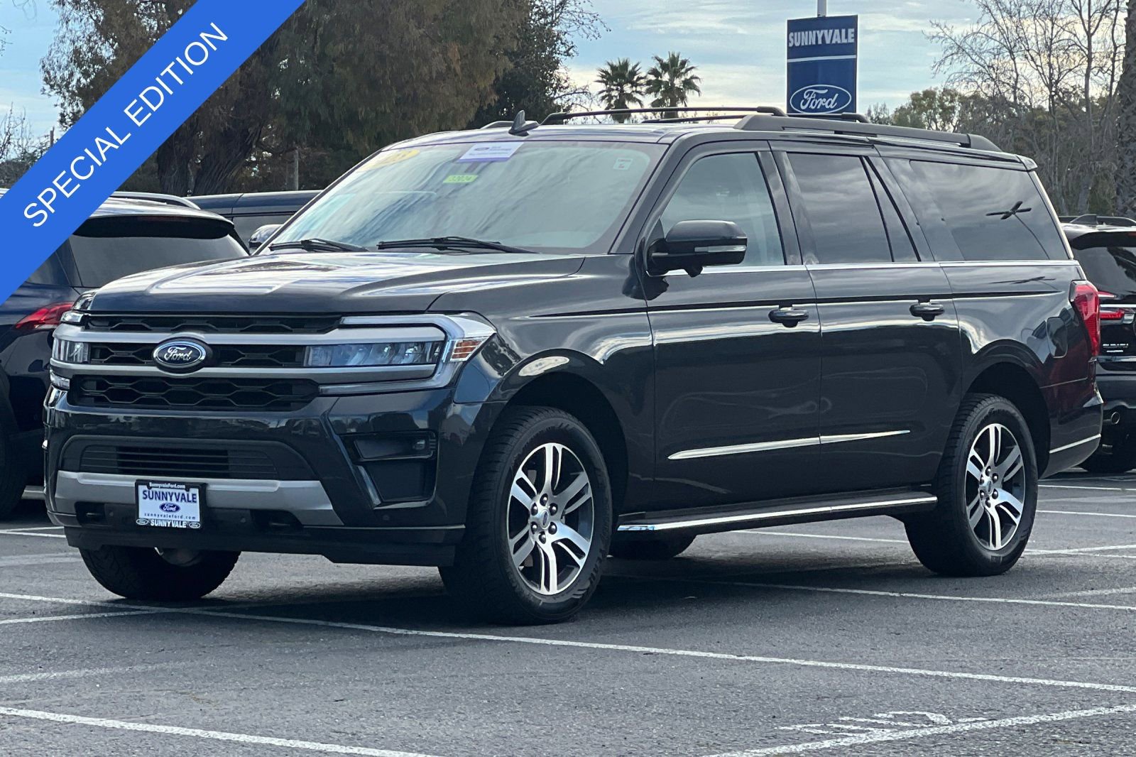 Certified 2023 Ford Expedition Max XLT image 9