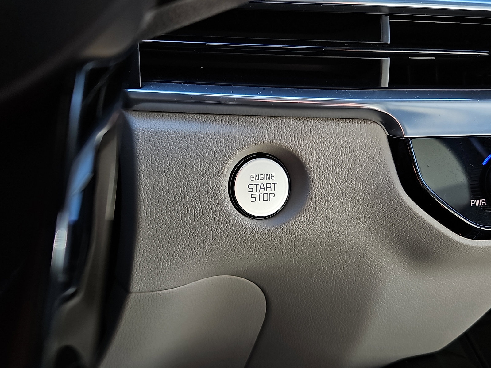 Used 2025 Kia Sorento SX Prestige image 24