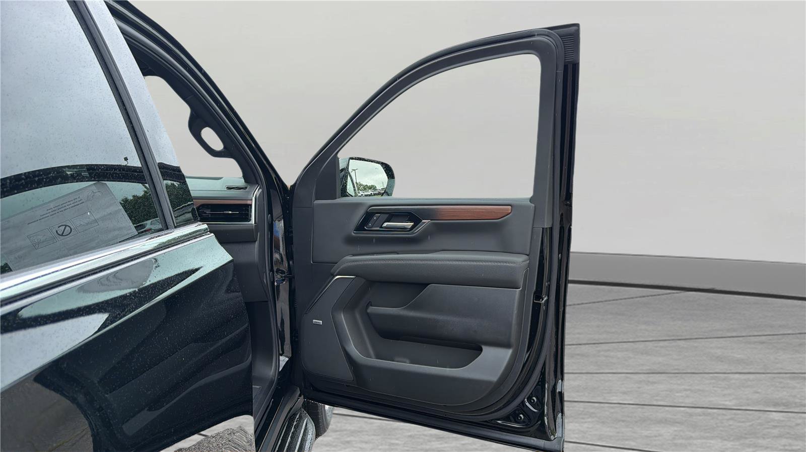 New 2026 GMC Yukon XL Denali w/ LPO, Floor Liner Package AWD/4WD image 23
