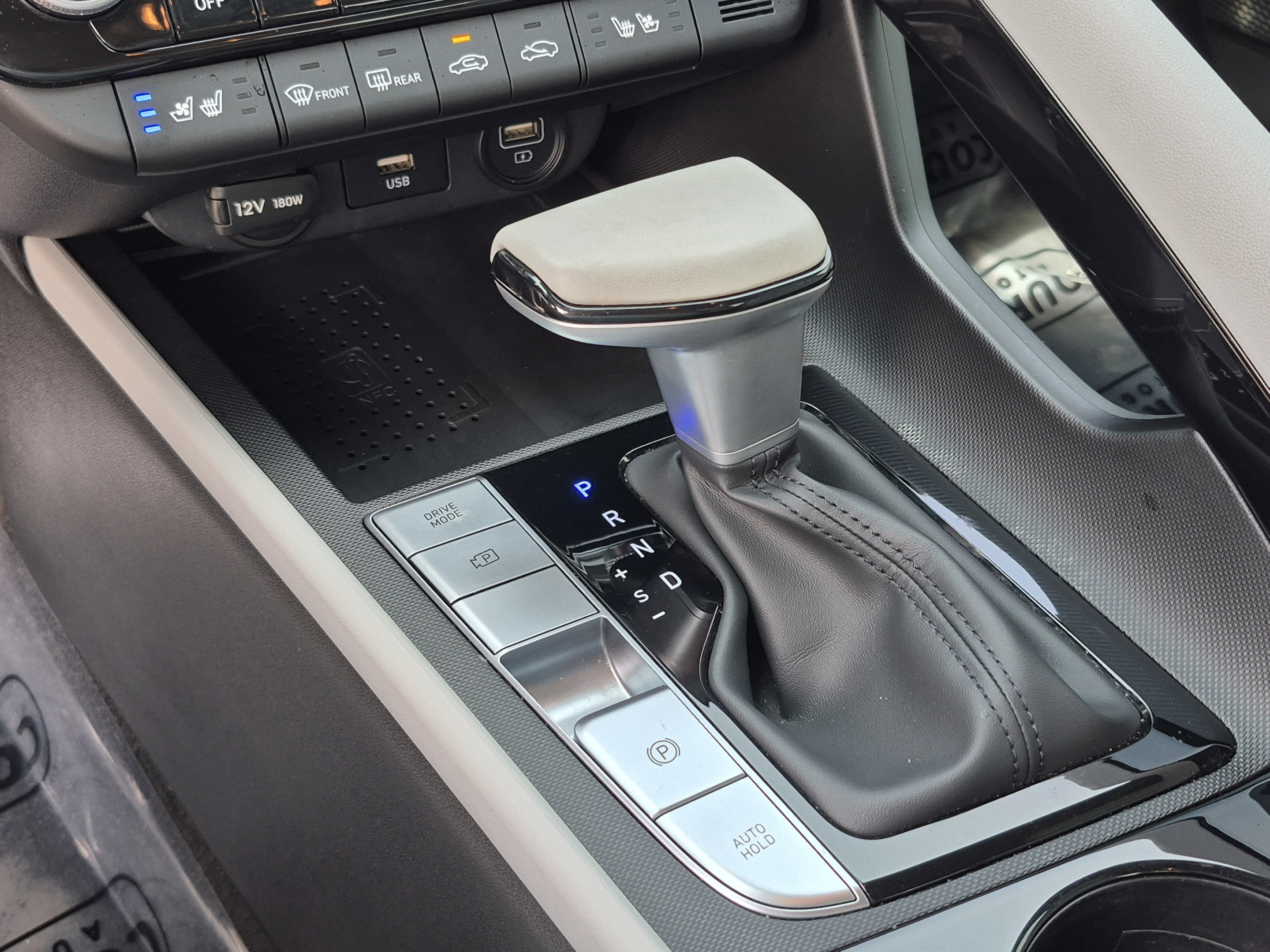 Certified 2023 Hyundai Elantra Limited FWD image 25