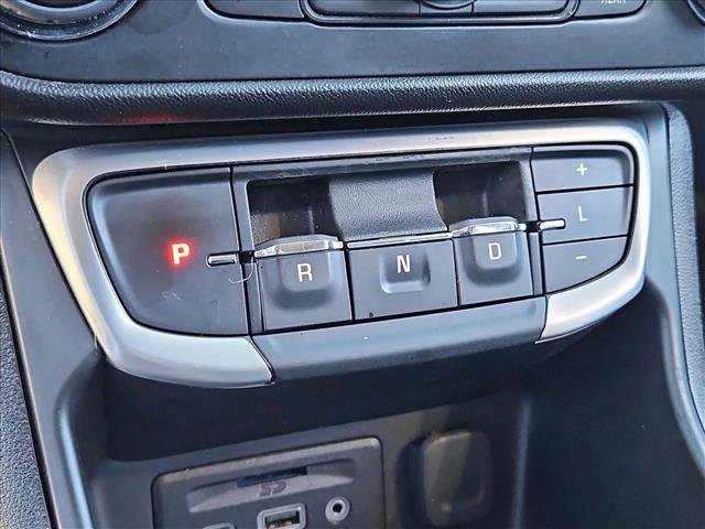 Used 2024 GMC Terrain SLT FWD image 13