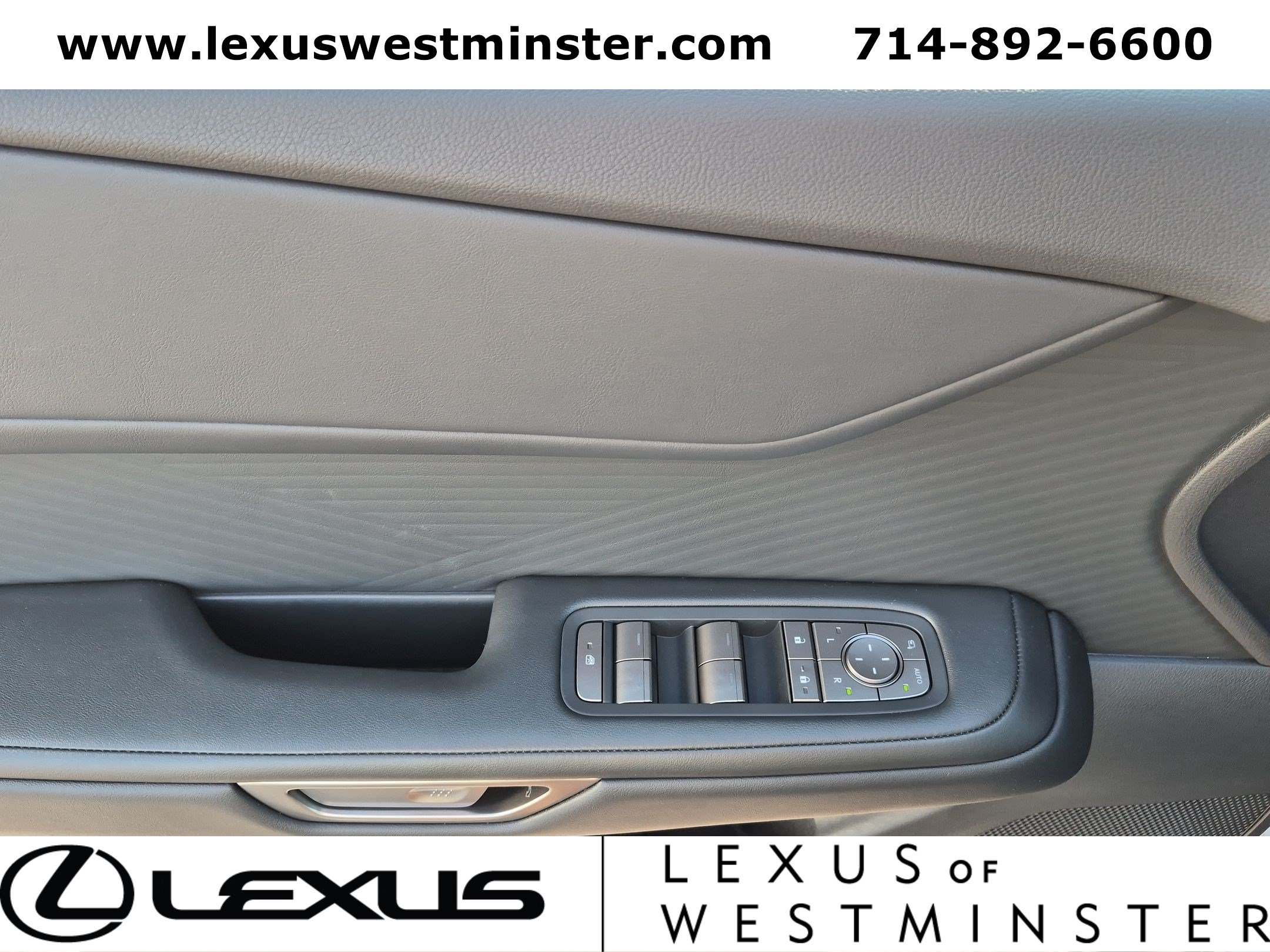 New 2026 Lexus ES 350e w/ Convenience Package FWD image 10